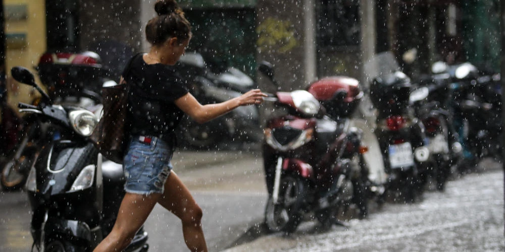 Από βροχές μέχρι καταιγίδες και χαλάζι μας φέρνει ο καιρός!